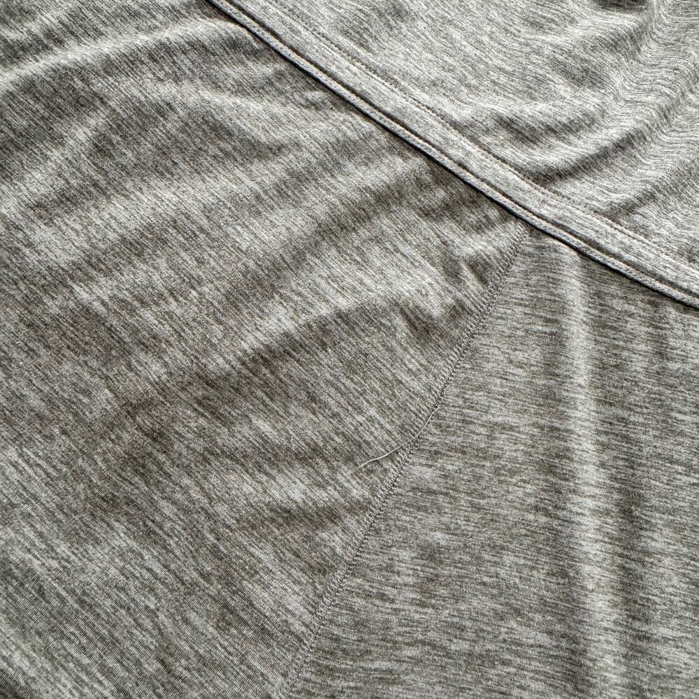Vuori Jogger Women’s Medium Gray Romper Athleisure Yoga Travel Lounge Minimalist - Picture 16 of 16